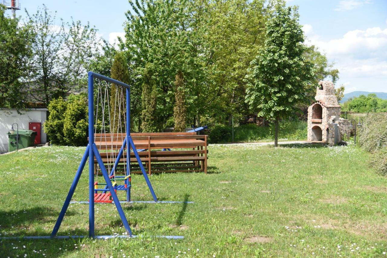 Apartmani - Vila Kovilje Banja Koviljača Exterior foto